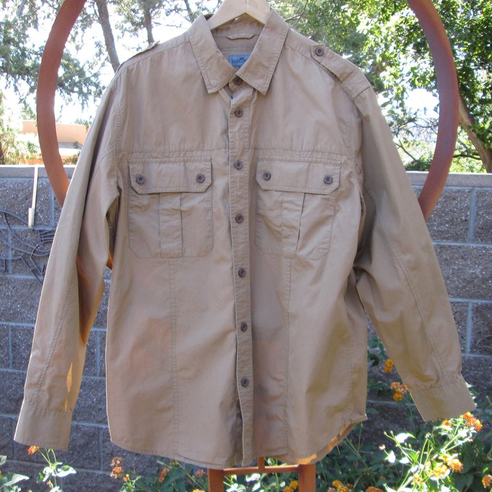 TravelSmith Men's Long Sleeve Button Down Shirt, Large